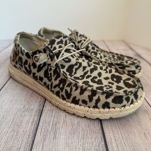 HEY DUDE Wendy Funk Cheetah Shoes 10